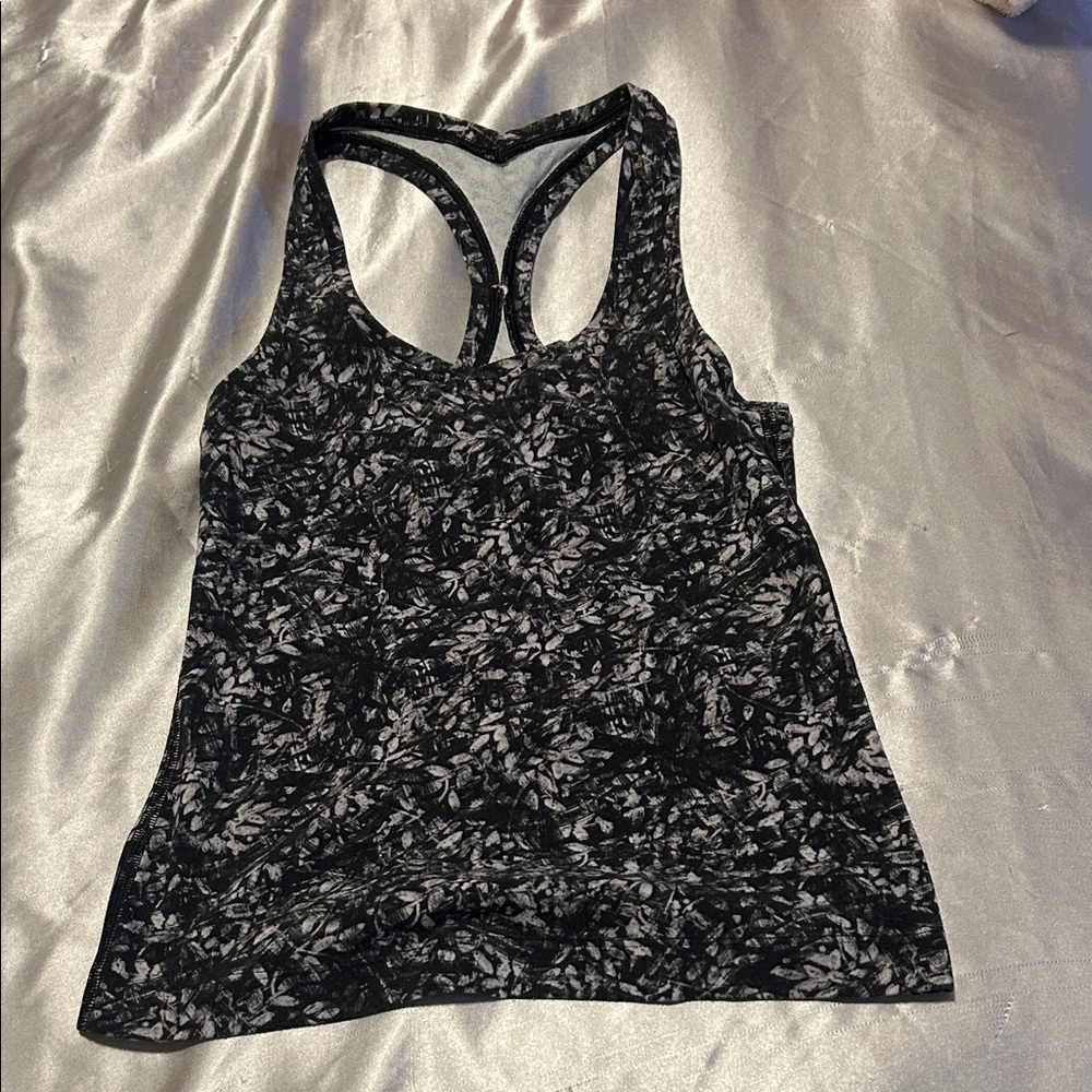LULULEMON Black and White Patterned Tank Top